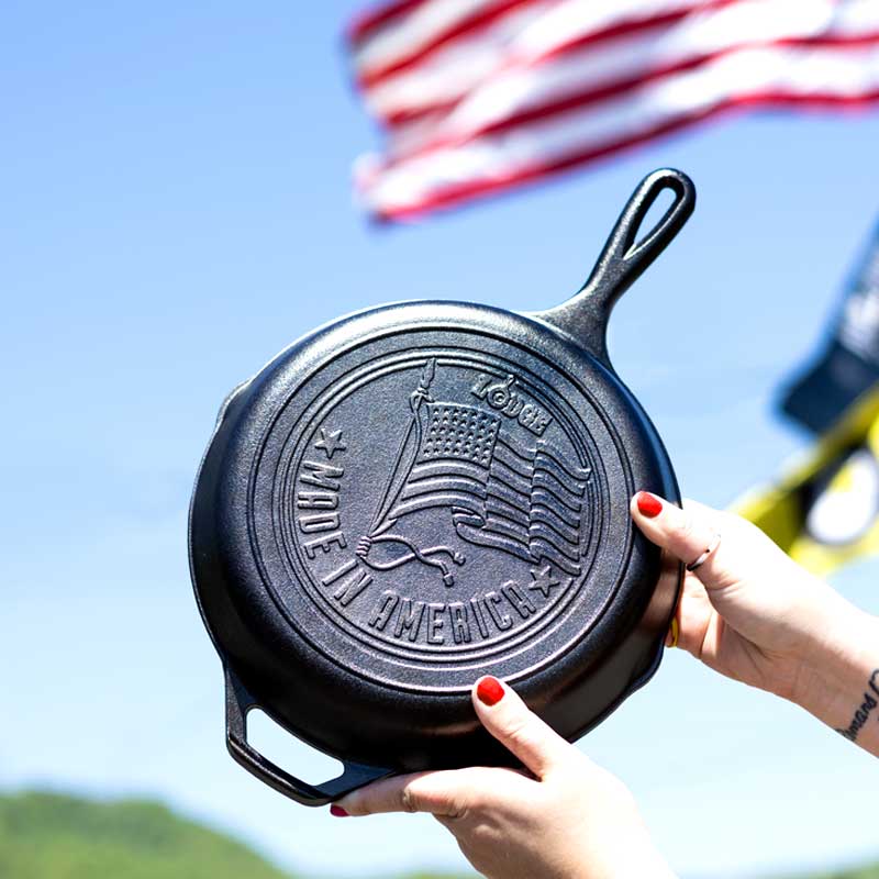 L8SKFLAG_2022-American-Flag-Logo-Skillet_Lifestyle-1_EDIT_800x800_WEB.jpg